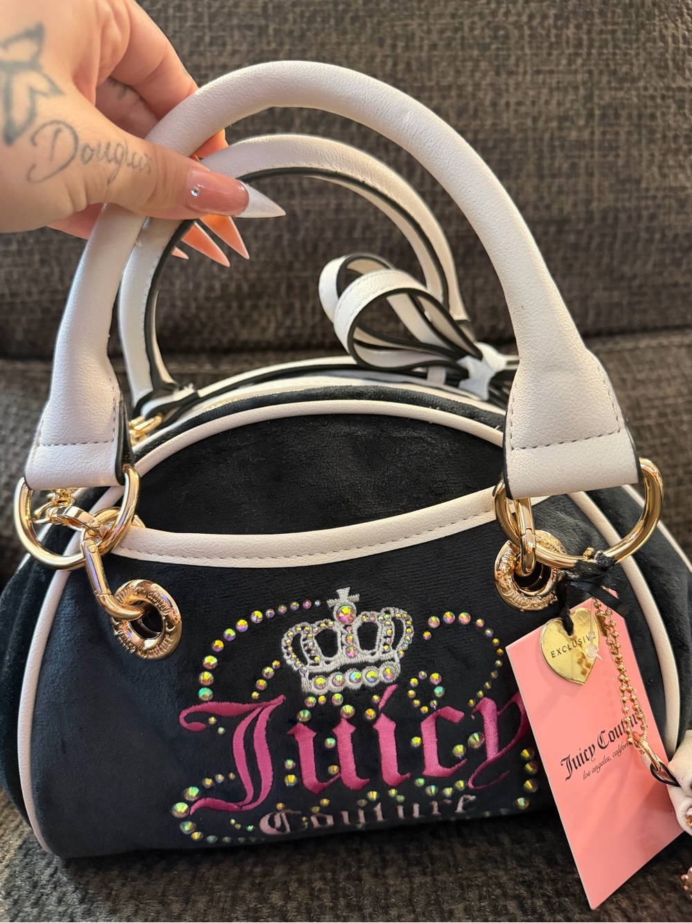 Juicy Couture  EXCLUSIVE-RARE Logo Hardware Detachable Strap /Crossbody 🆕 - Picture 5 of 14